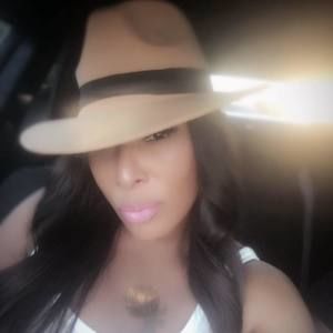 Meet your Posher, Nakia